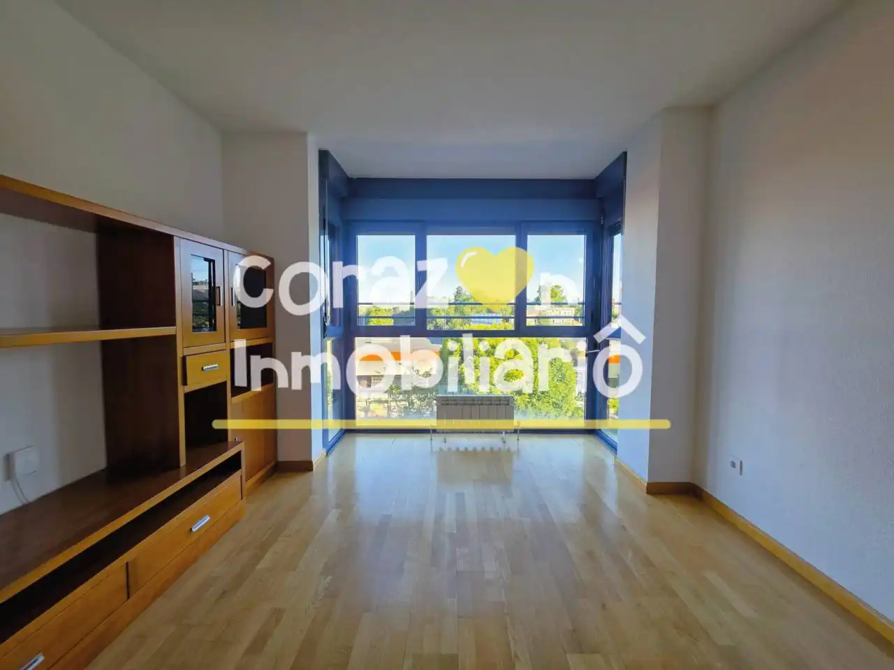 Exterior view of Flat for sale in Madrid  with Heating, Parquet flooring and Storage room