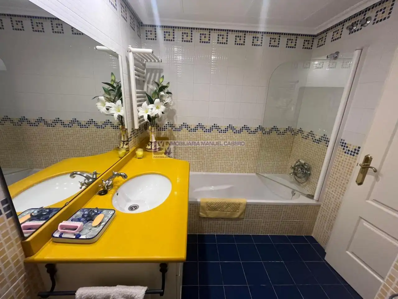 Bathroom of Flat for sale in Cáceres  with Air Conditioner, Heating and Parquet flooring