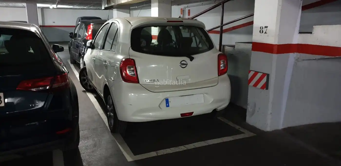 Individual for sale in Carrer de Verdi 90