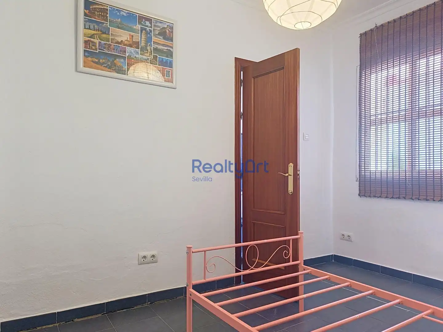Habitación de Piso de alquiler en Sevilla con Aire acondicionado, Terraza y Amueblado