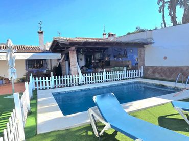 Casa con piscina en venta en Ojén pueblo
