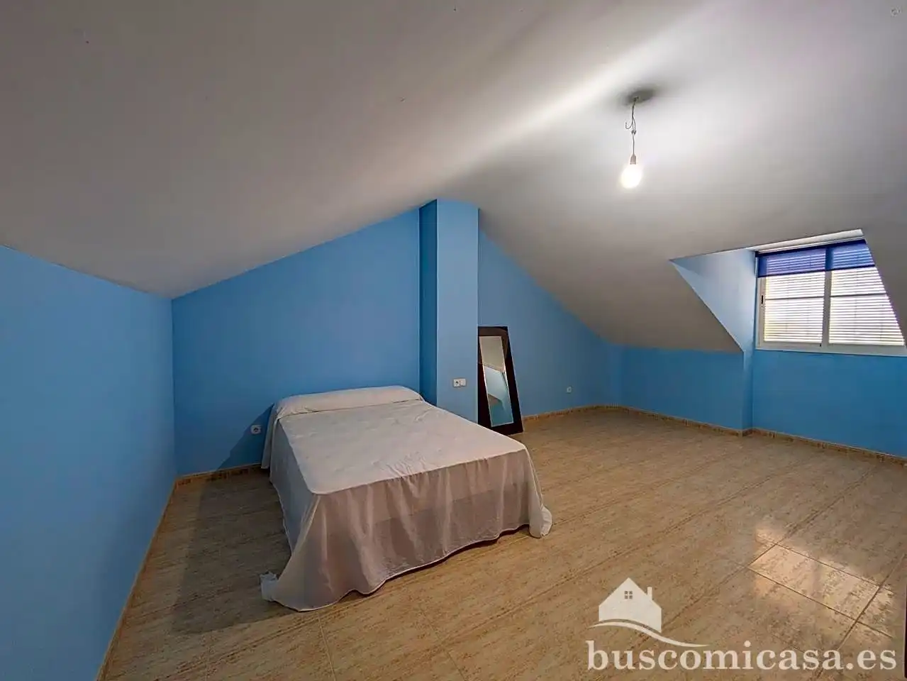 Schlafzimmer von Maisonette zum Verkauf in Linares mit Klimaanlage, Heizung und Abstellraum