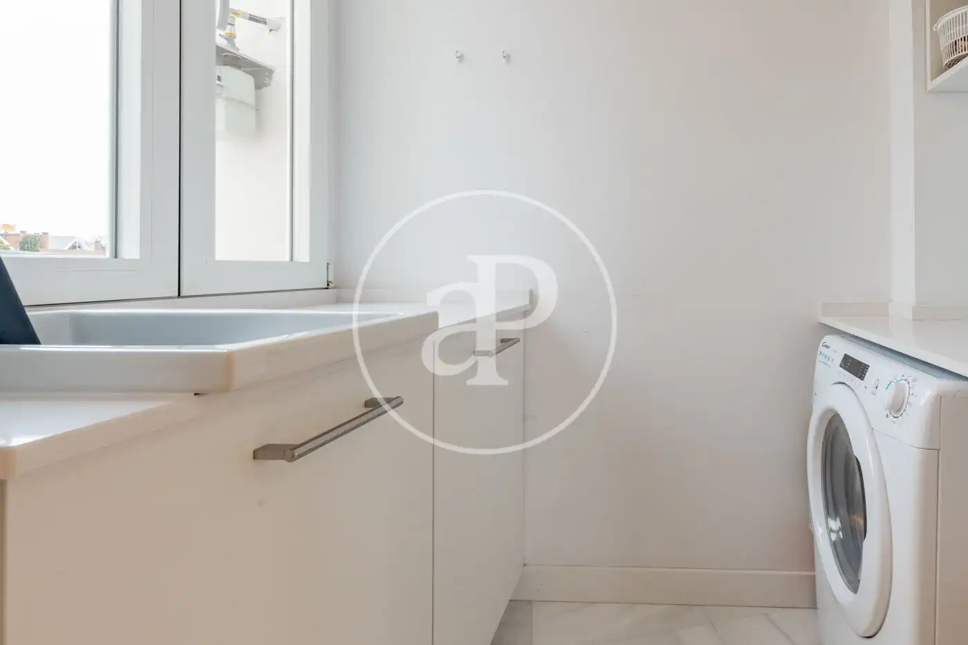 Badezimmer von Wohnung zum Verkauf in Madrid mit Klimaanlage, Heizung und Terrasse