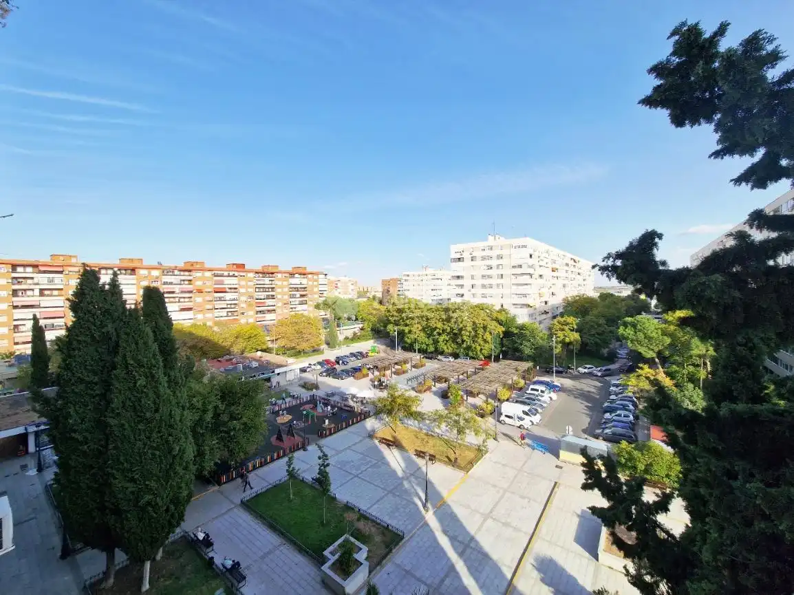 Außenansicht von Wohnung zur Miete in Alcorcón mit Heizung, Terrasse und Möbliert