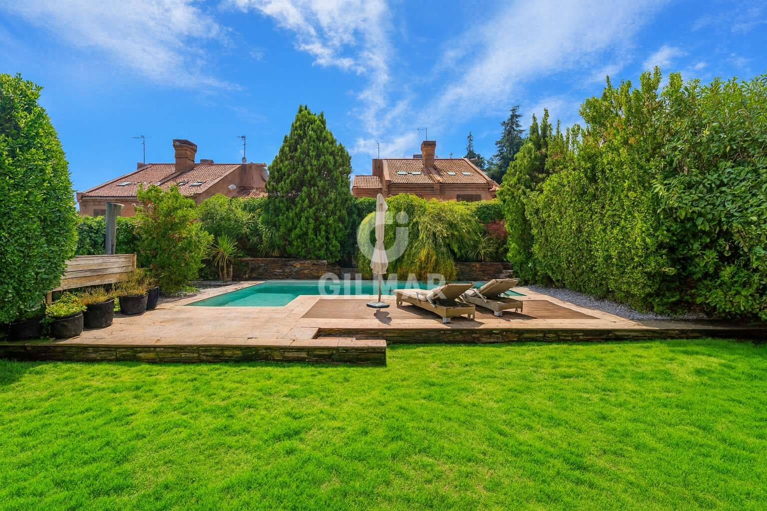 Jardín de Casa adosada en venta en Pozuelo de Alarcón con Calefacción, Jardín privado y Piscina