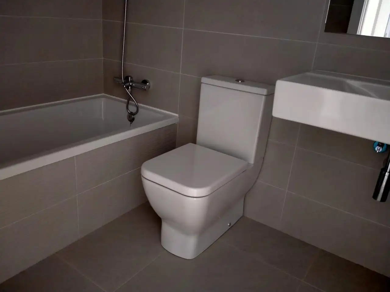 Badezimmer von Wohnung zum Verkauf in Zaragoza mit Klimaanlage, Heizung und Terrasse