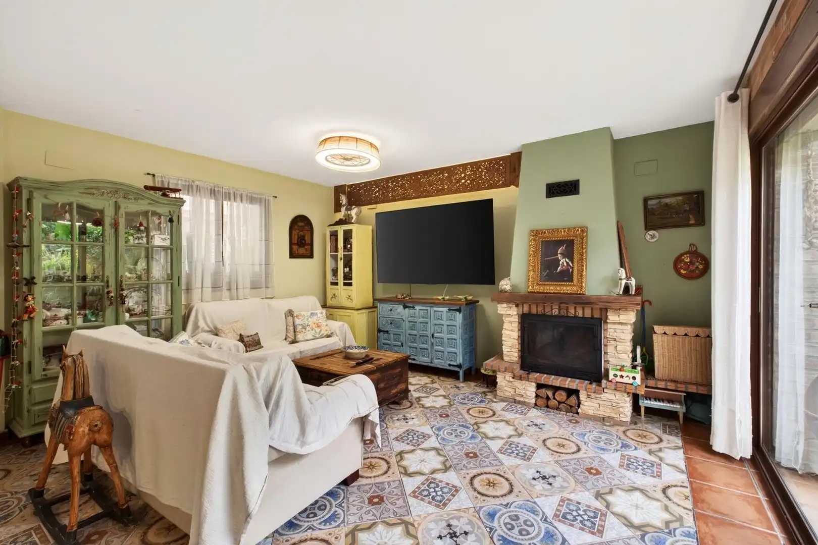 Living room of Houses for sale in Málaga  with Air Conditioner, Heating and Private garden