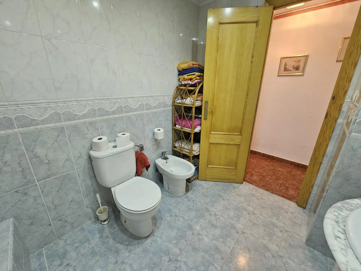 Bathroom of Flat for sale in Sueca  with Air Conditioner, Heating and Storage room