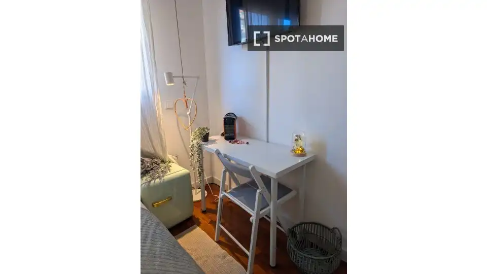 Habitación de Piso para compartir en Madrid con Aire acondicionado, Terraza y Amueblado