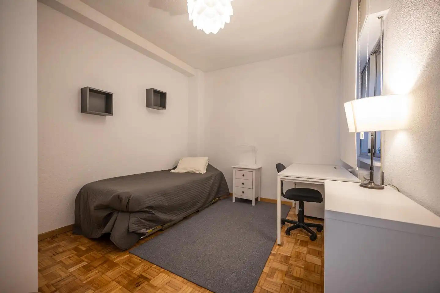Dormitori de Pis per a compartir en Ávila amb Calefacció, Parquet i Terrassa