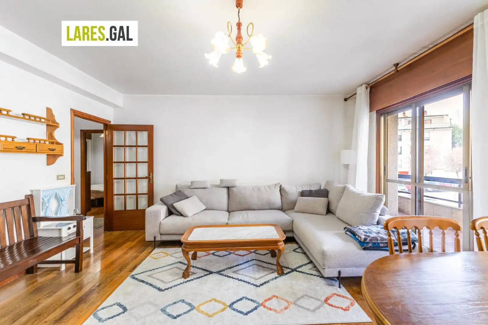 Sala de estar de Piso en venta en Cangas  con Calefacción, Terraza y Trastero