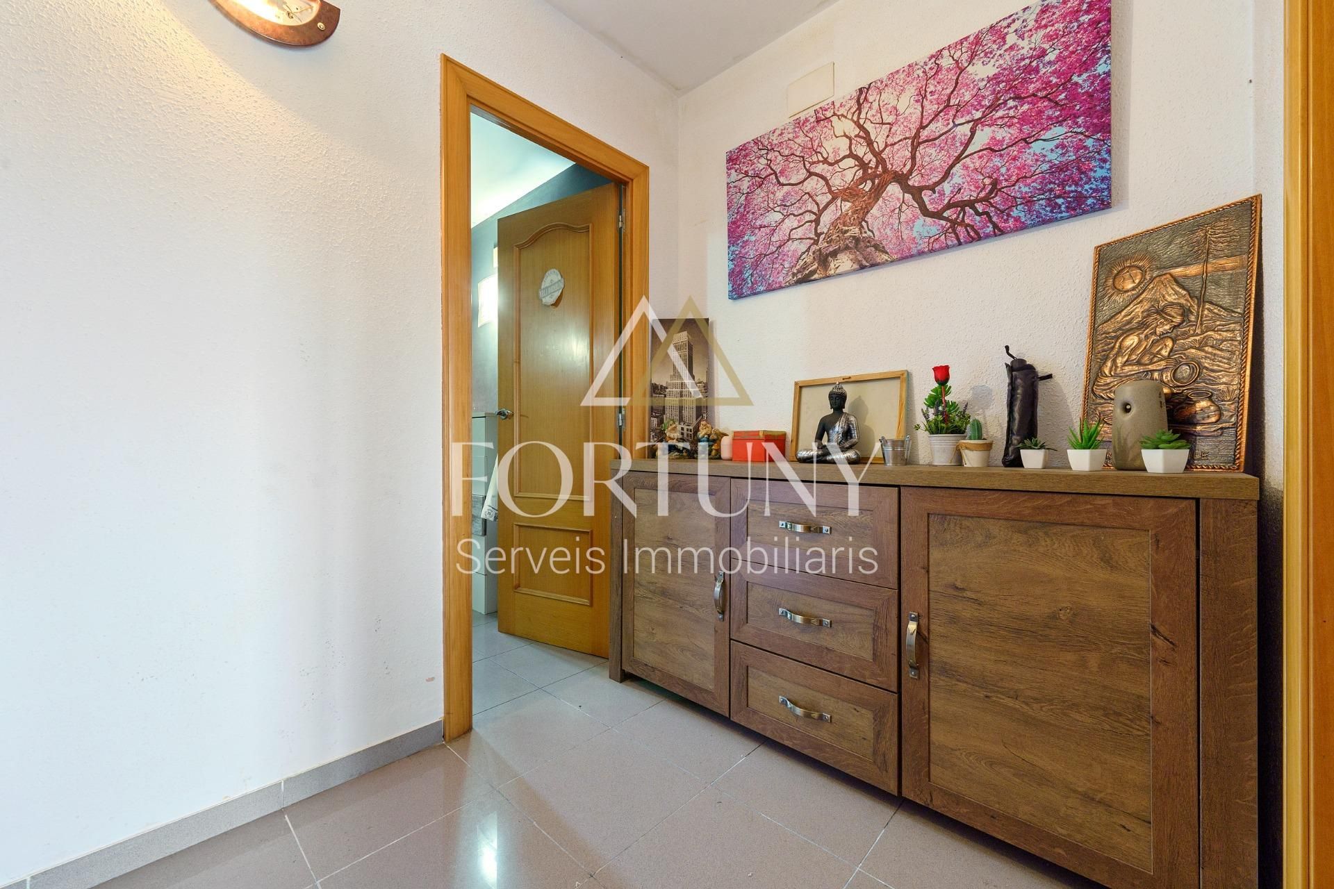 House or chalet for sale in Reus  with Air Conditioner and Balcony