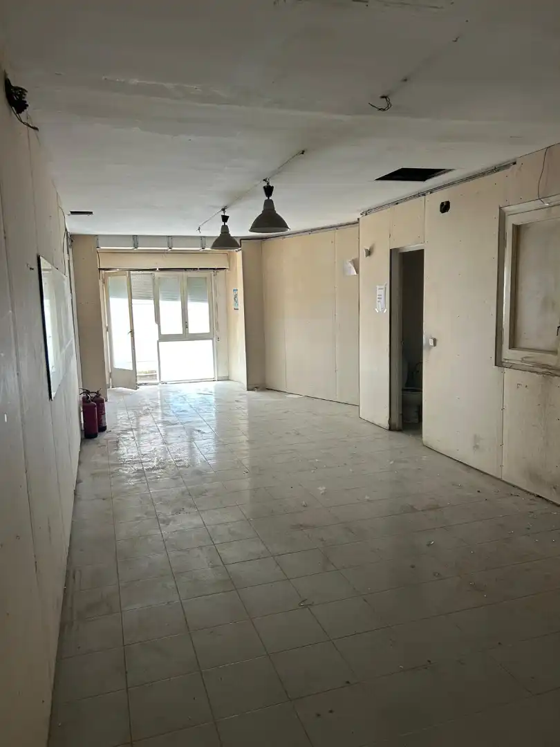 Büro zum Verkauf in Terrassa mit Abstellraum
