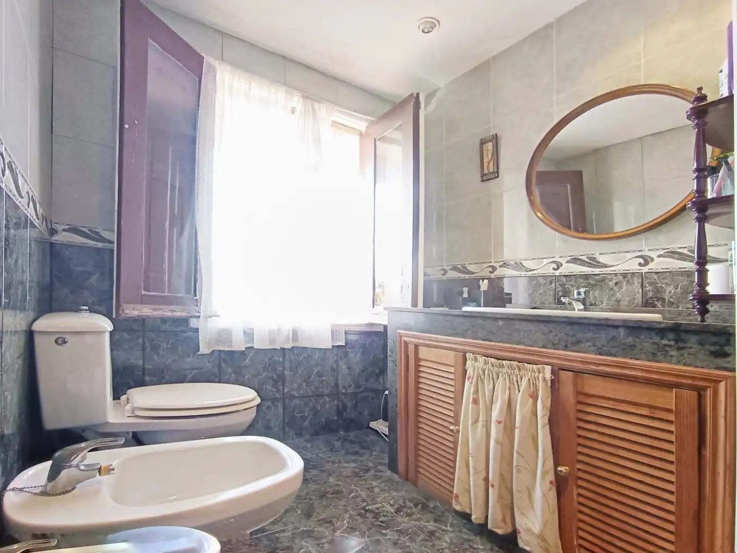 Baño de Casa o chalet en venta en Pontevedra Capital  con Calefacción, Jardín privado y Terraza