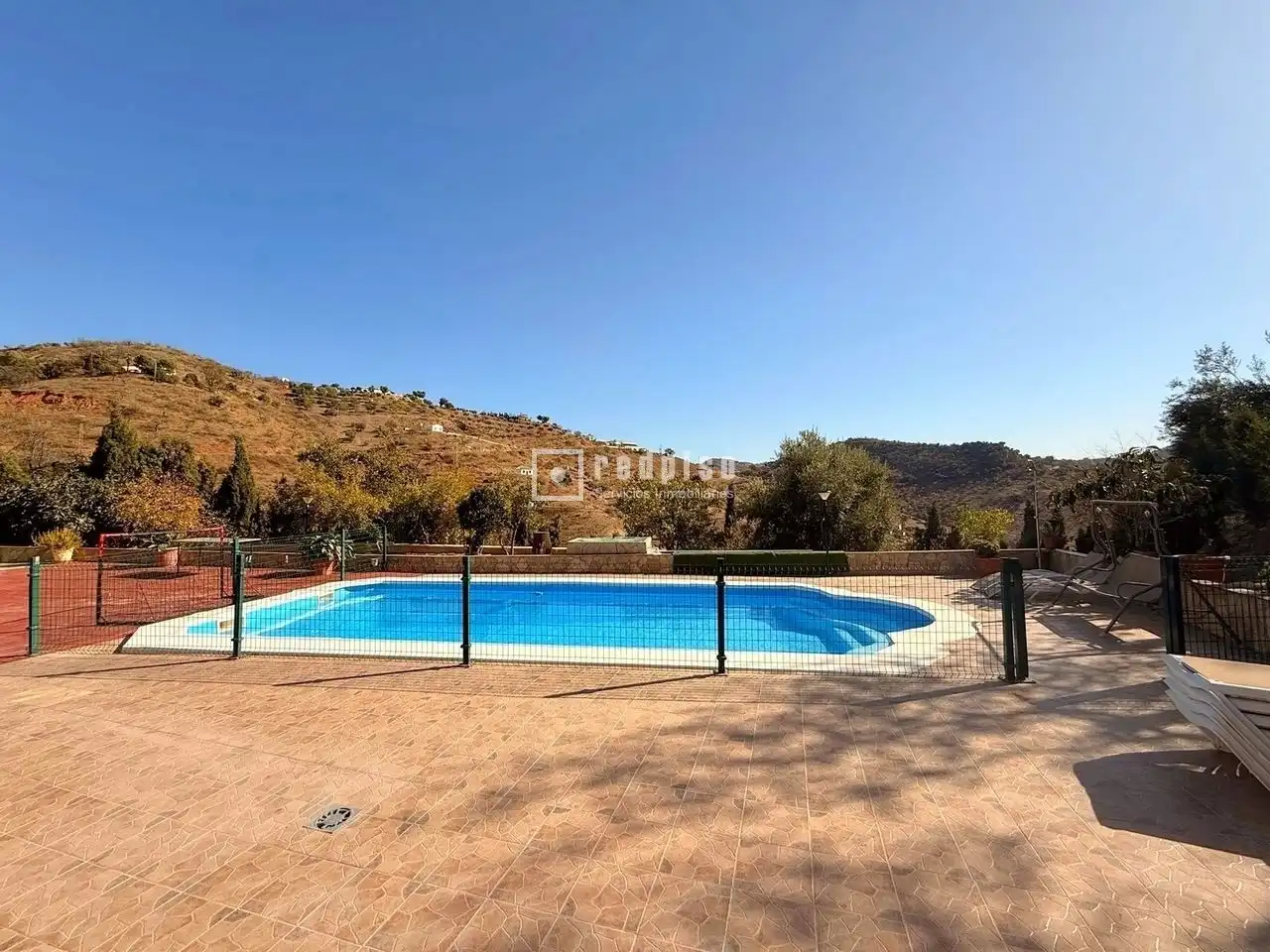 Schwimmbecken von Haus oder Chalet zur Miete in Almogía mit Heizung, Privatgarten und Terrasse