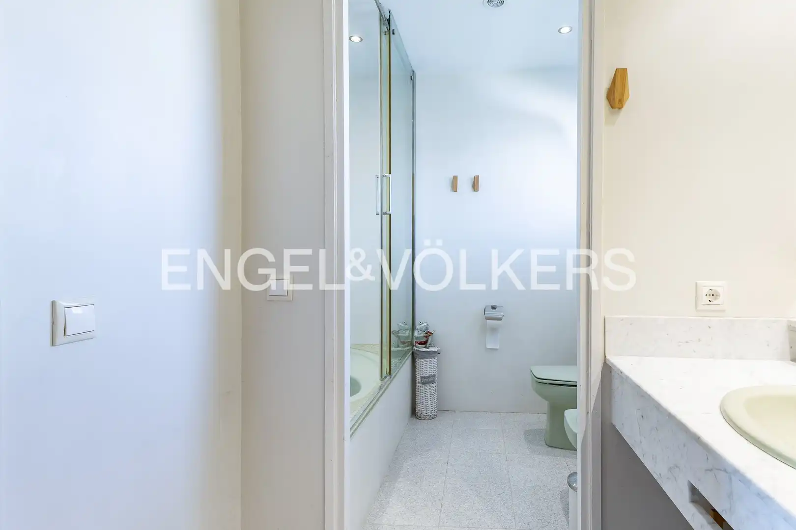 Bathroom of Houses for rent in Caldes d'Estrac  with Air Conditioner, Heating and Private garden