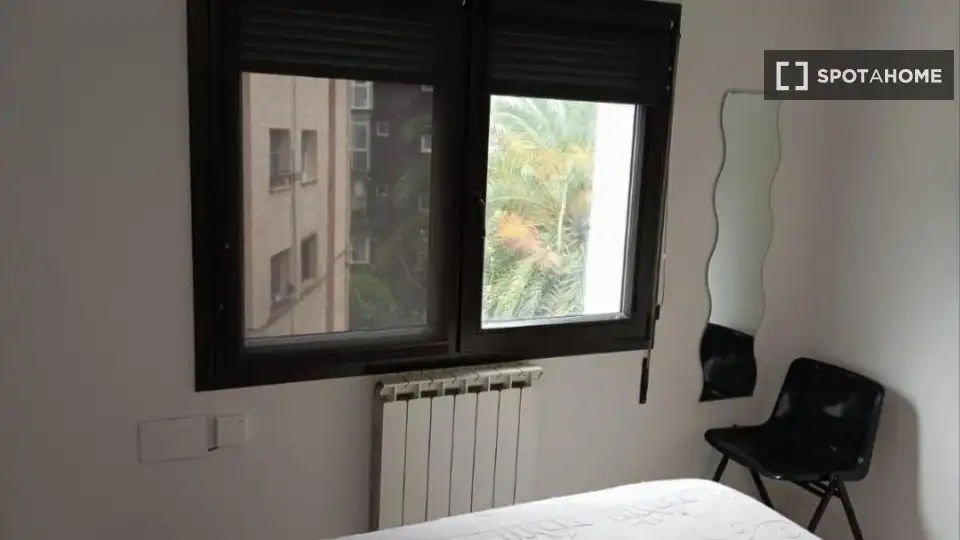 Habitación de Apartamento para compartir en Hernani con Aire acondicionado, Terraza y Amueblado