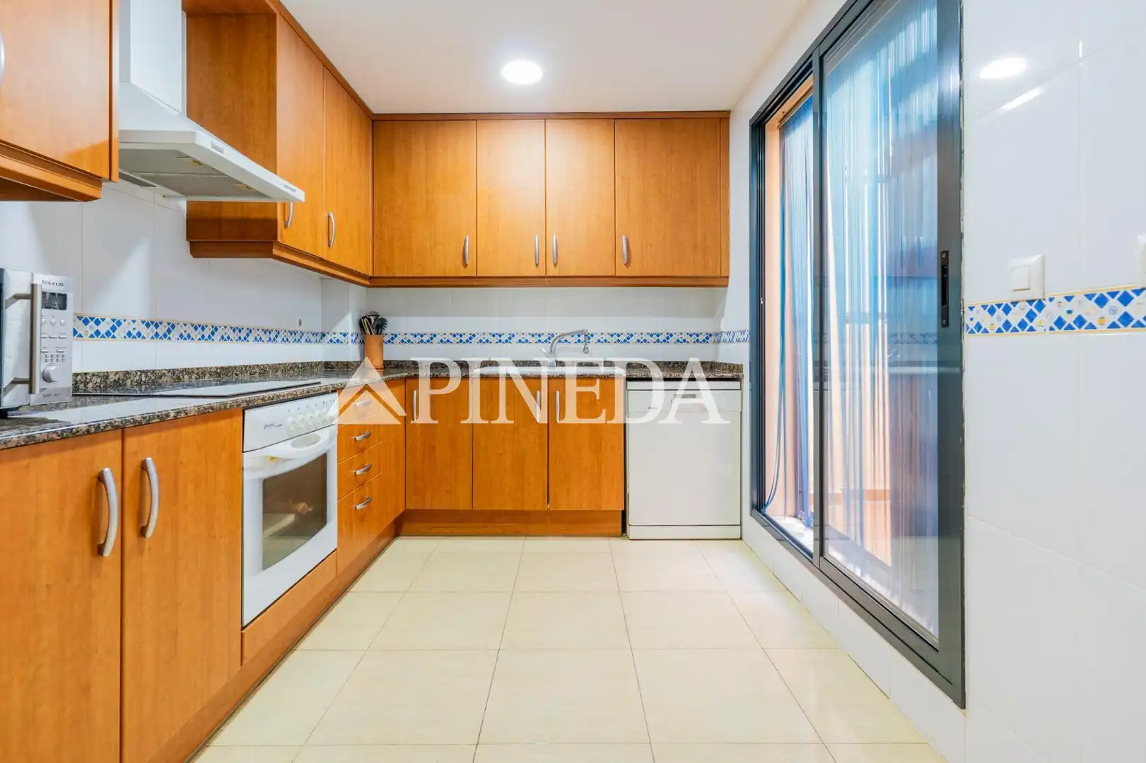 Cocina de Casa adosada en venta en Puçol con Calefacción, Terraza y Trastero