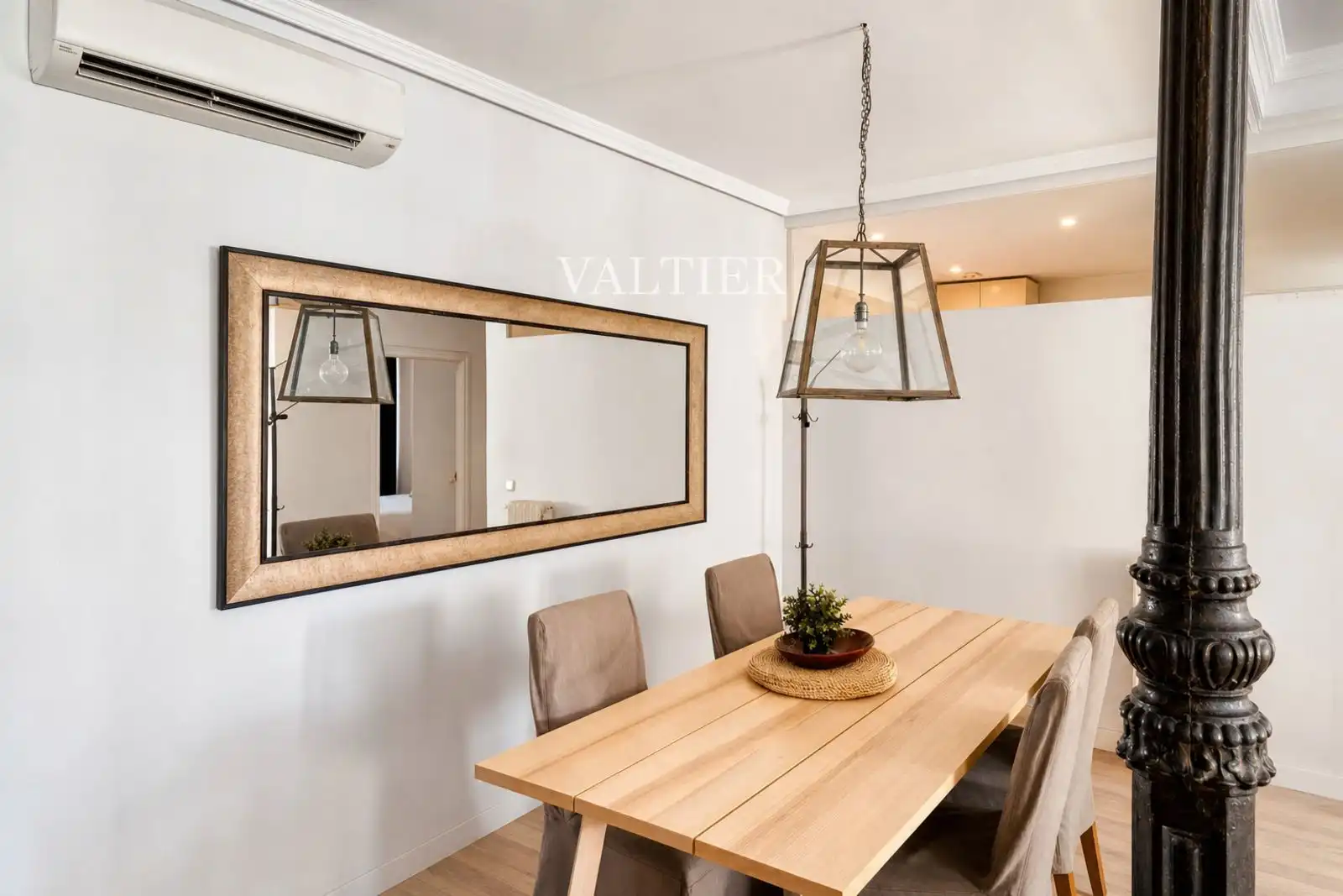 Dining room of Attic for rent in Madrid  with Air Conditioner and Furnished
