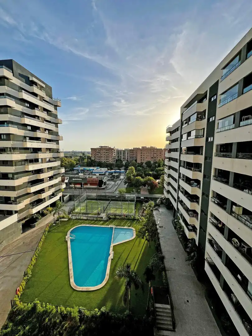 Vista exterior de Apartamento en venta en Valencia con Calefacción, Jardín privado y Terraza