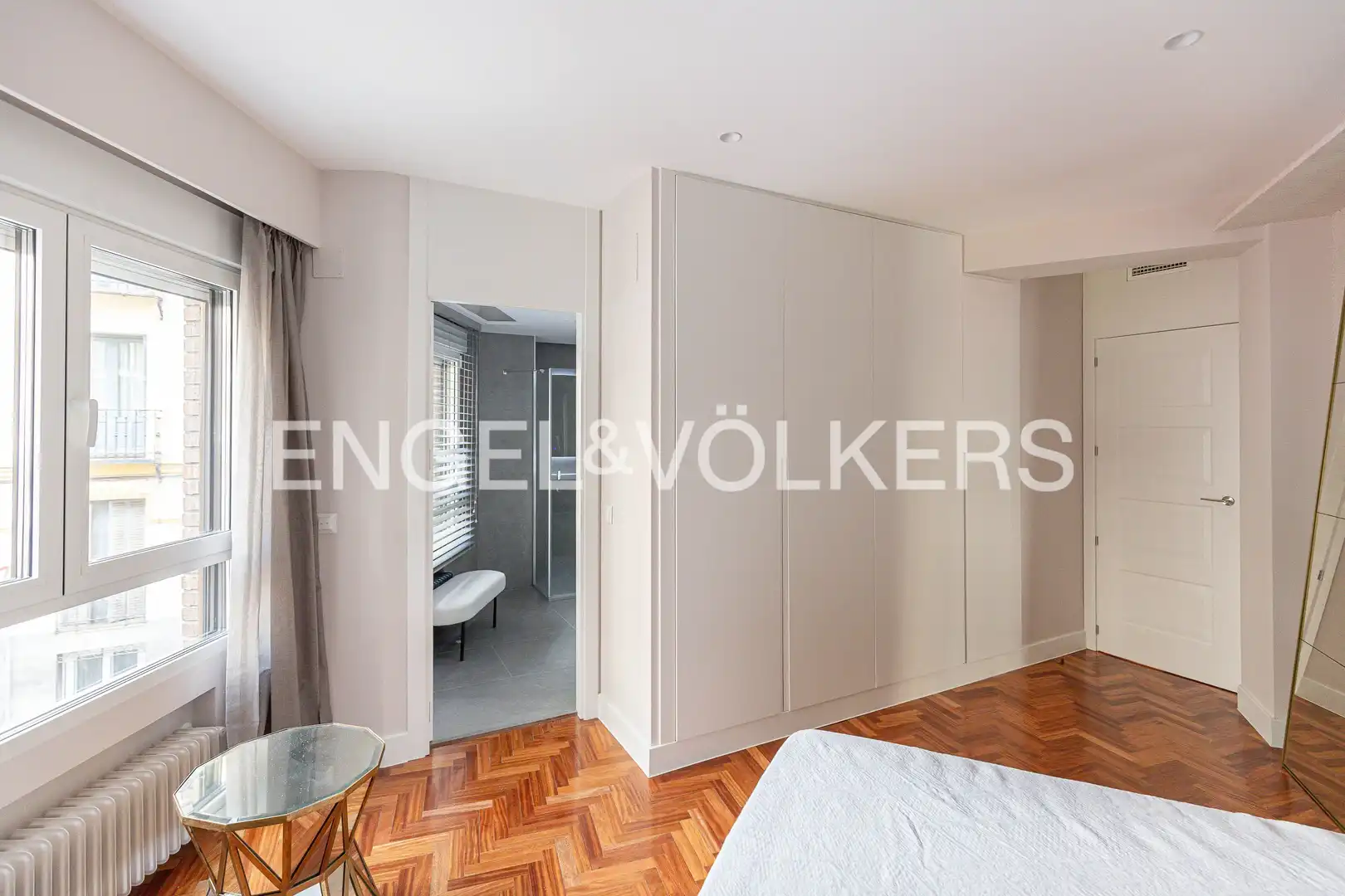 Schlafzimmer von Wohnung zum Verkauf in Madrid mit Klimaanlage, Heizung und Parkett