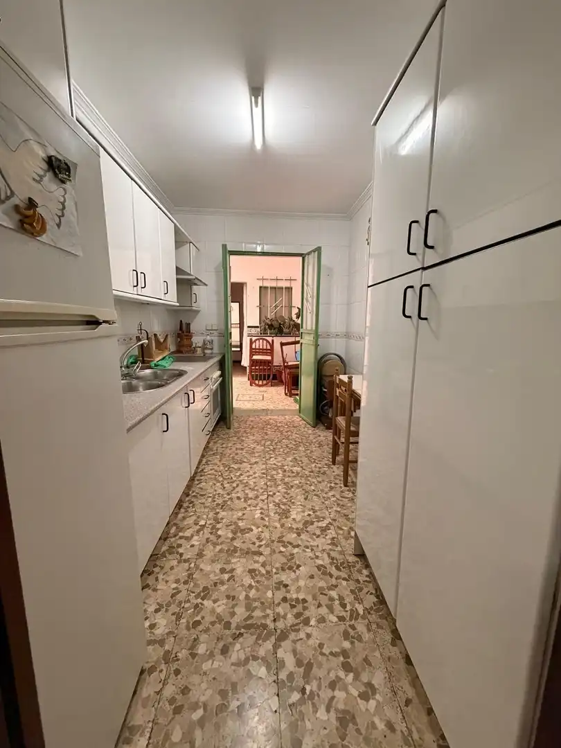 Cuina de Casa o xalet en venda en Sevilla amb Aire condicionat, Terrassa i Traster