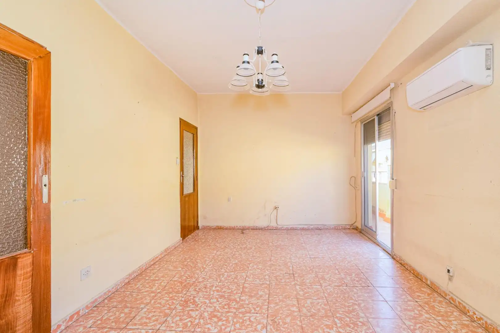 Esszimmer von Dachboden zum Verkauf in Granada mit Klimaanlage und Terrasse
