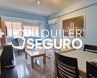 Living room of Flat to rent in  Madrid Capital  with Air Conditioner, Heating and Terrace