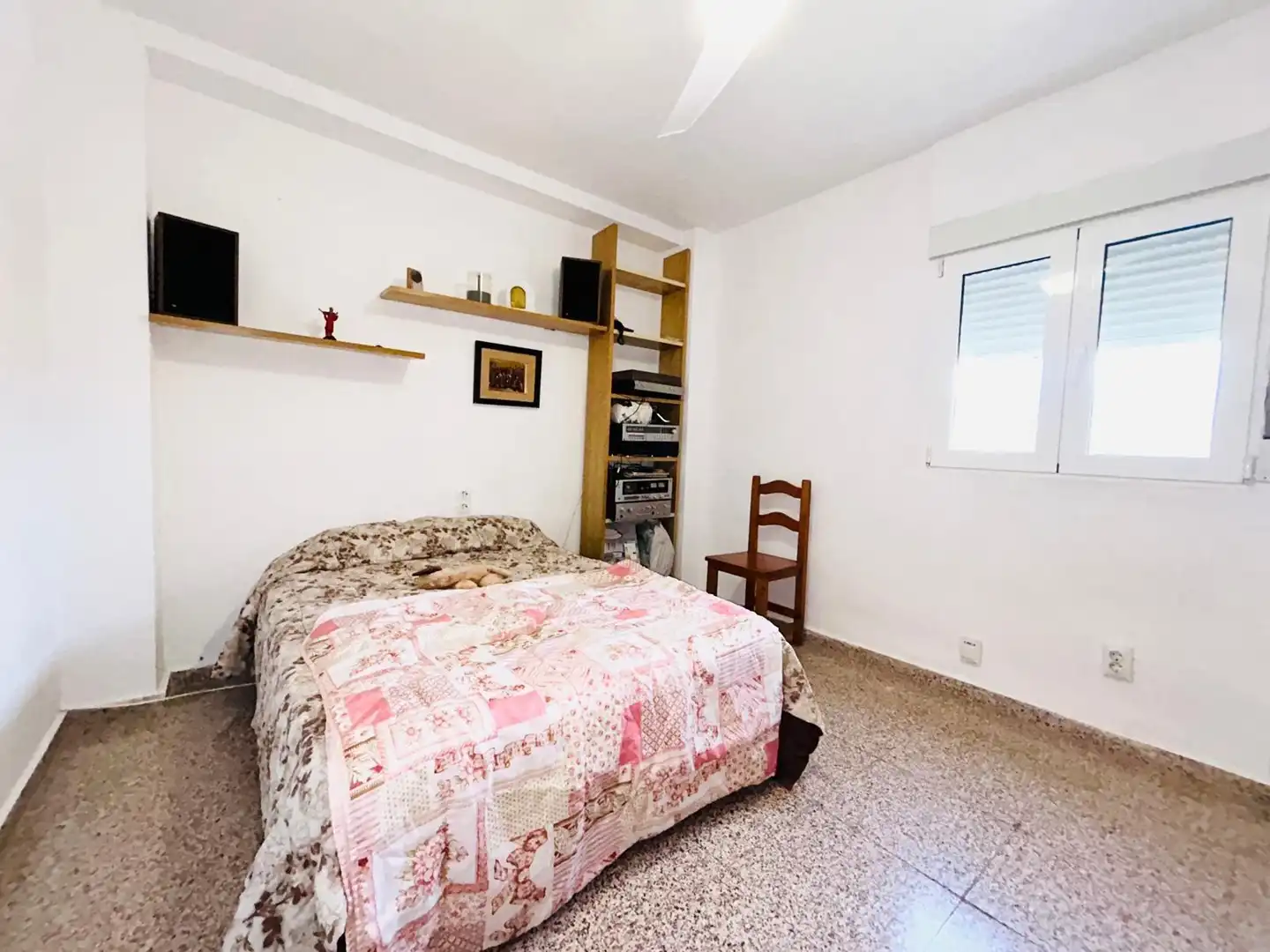 Dormitori de Pis en venda en Alicante / Alacant amb Aire condicionat, Jardí privat i Moblat