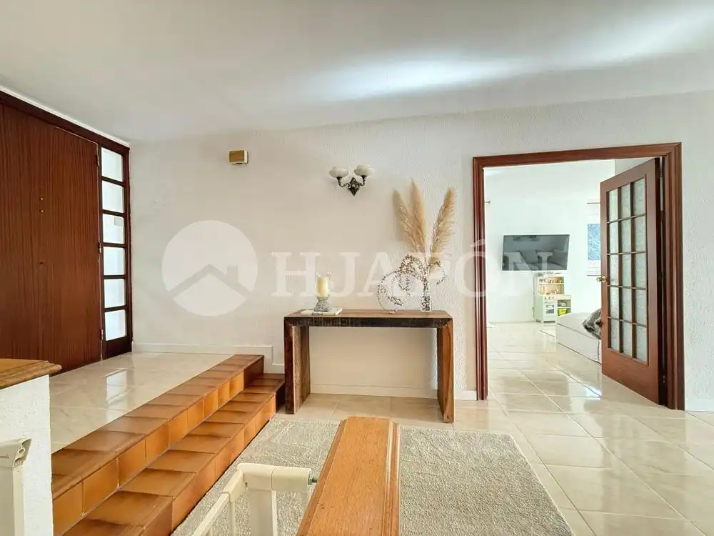 Living room of Houses for sale in Alella  with Air Conditioner, Heating and Private garden