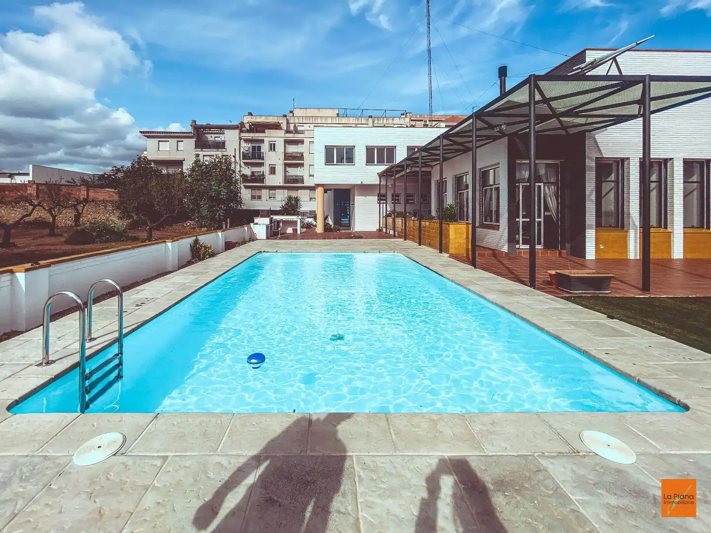 Piscina de Casa o xalet en venda en La Sénia amb Aire condicionat, Calefacció i Jardí privat