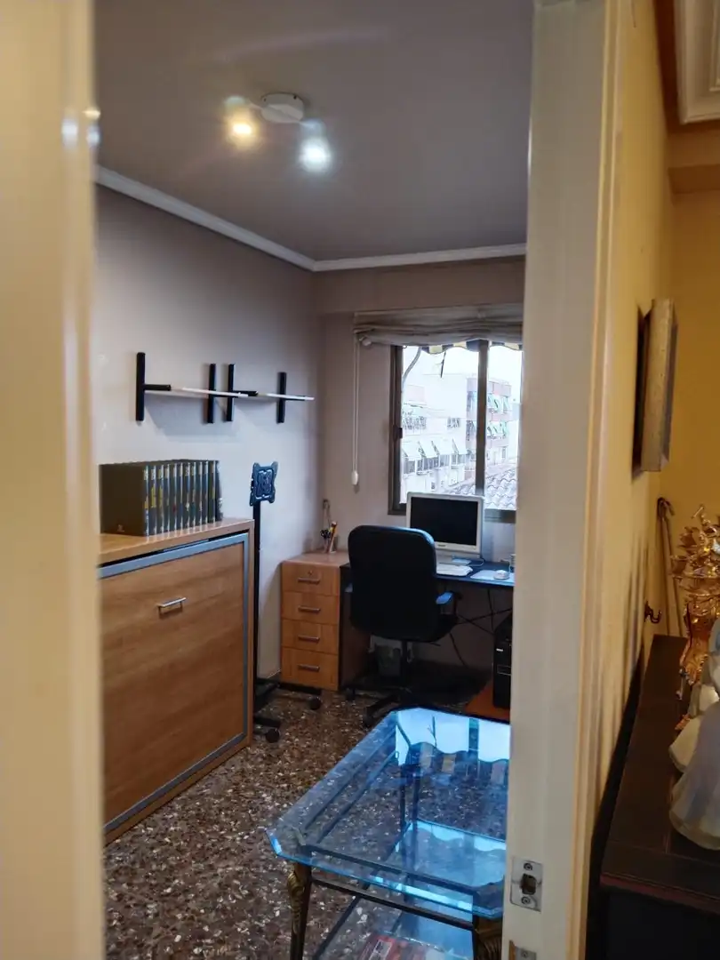 Habitación de Piso en venta en Valencia con Aire acondicionado y Balcón