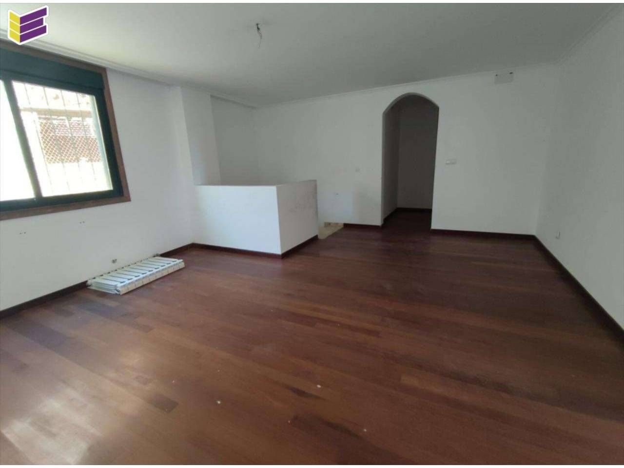 Dúplex en venda en A Cañiza   amb Calefacció, Parquet i Terrassa