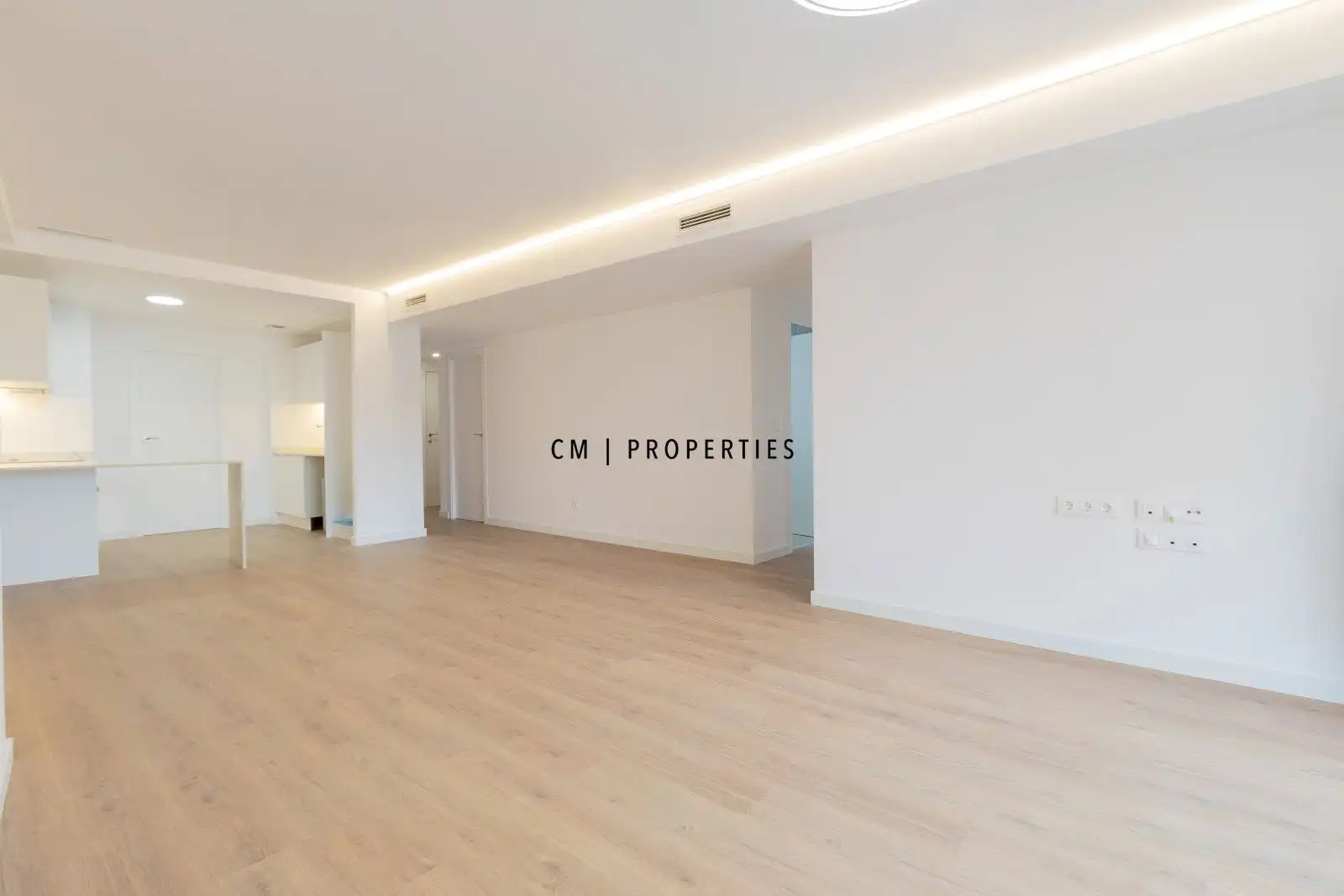 Wohnzimmer von Wohnung zur Miete in Valencia mit Terrasse, Abstellraum und Schwimmbad