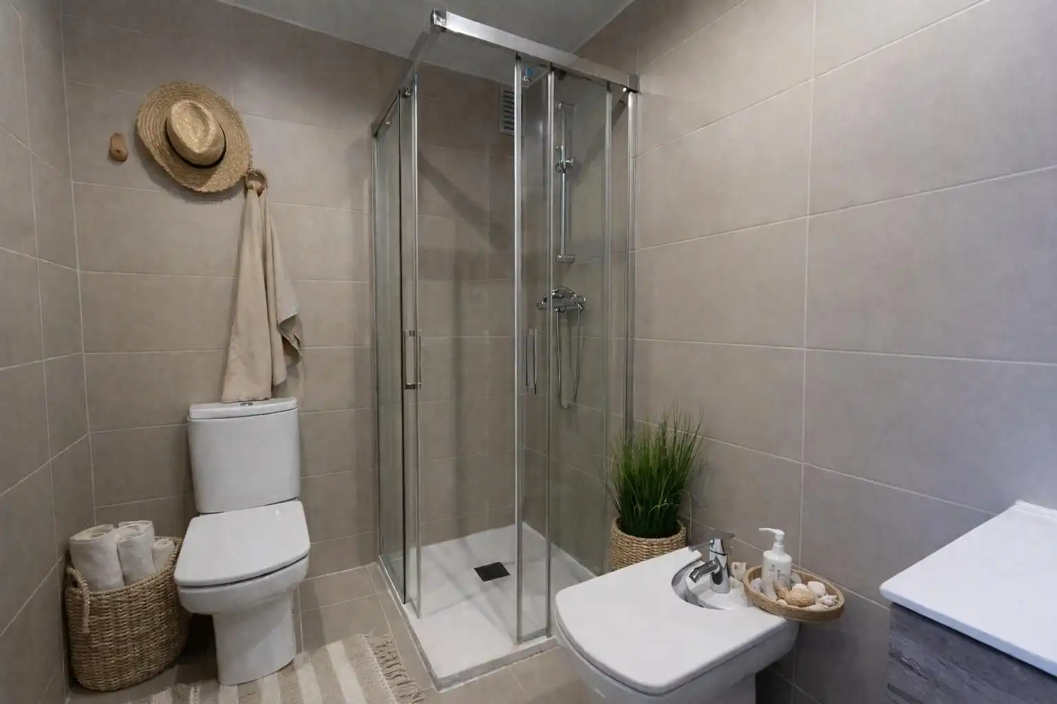 Baño de Piso en venta en Badalona con Aire acondicionado, Calefacción y Terraza