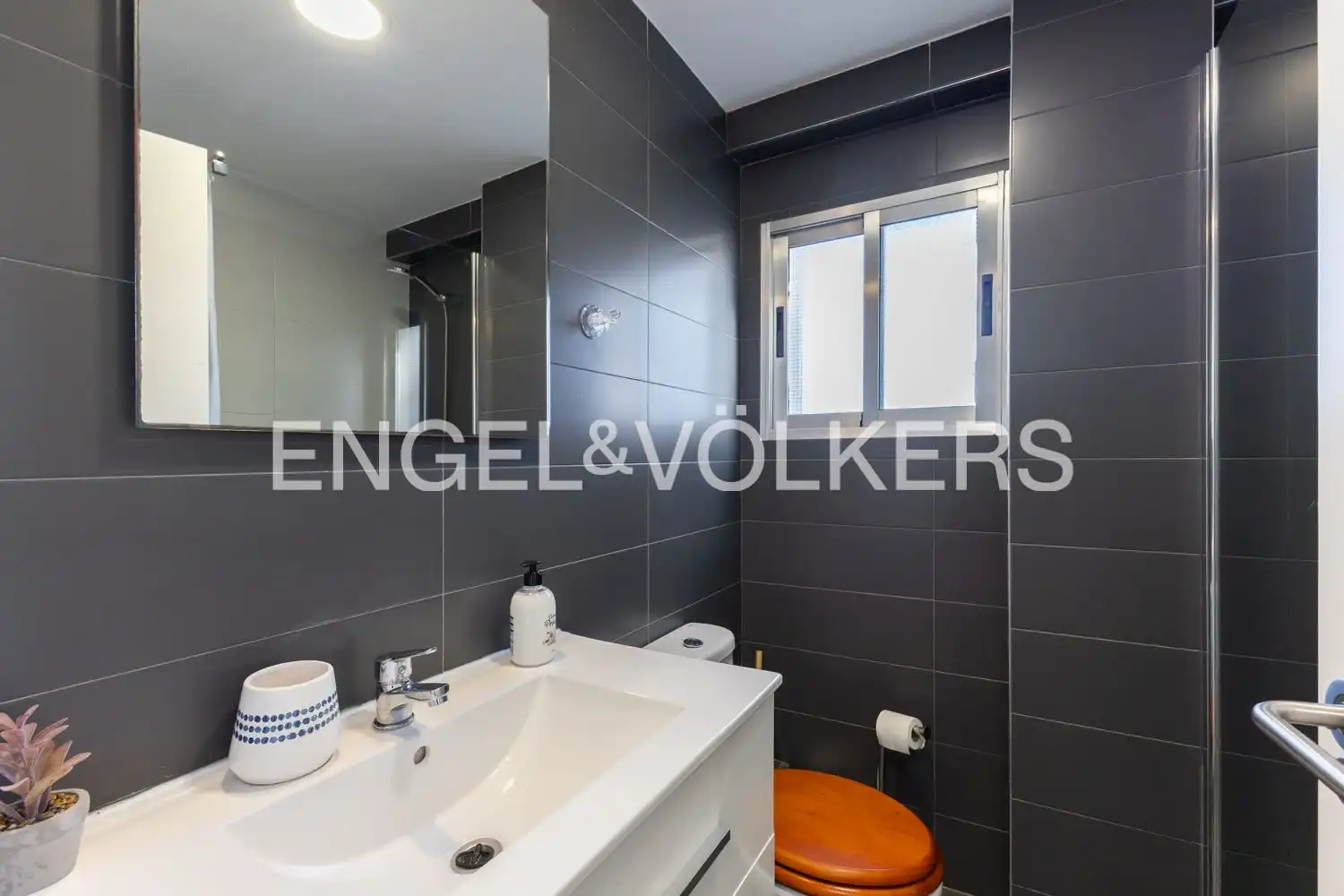 Badezimmer von Wohnung zur Miete in El Puig de Santa Maria mit Klimaanlage, Heizung und Privatgarten