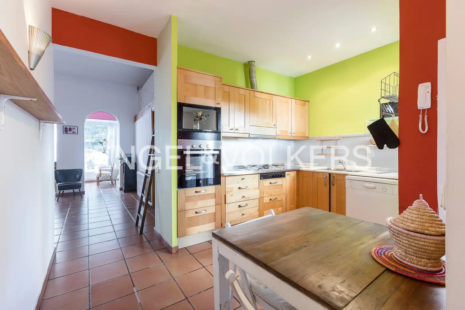 Kitchen of Houses for sale in Barcelona  with Heating, Terrace and Storage room