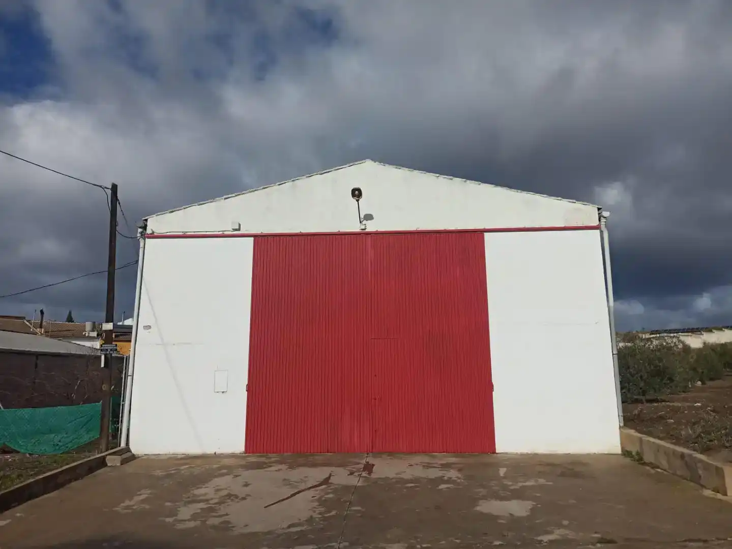 Vista exterior de Nave industrial en venta en Lopera