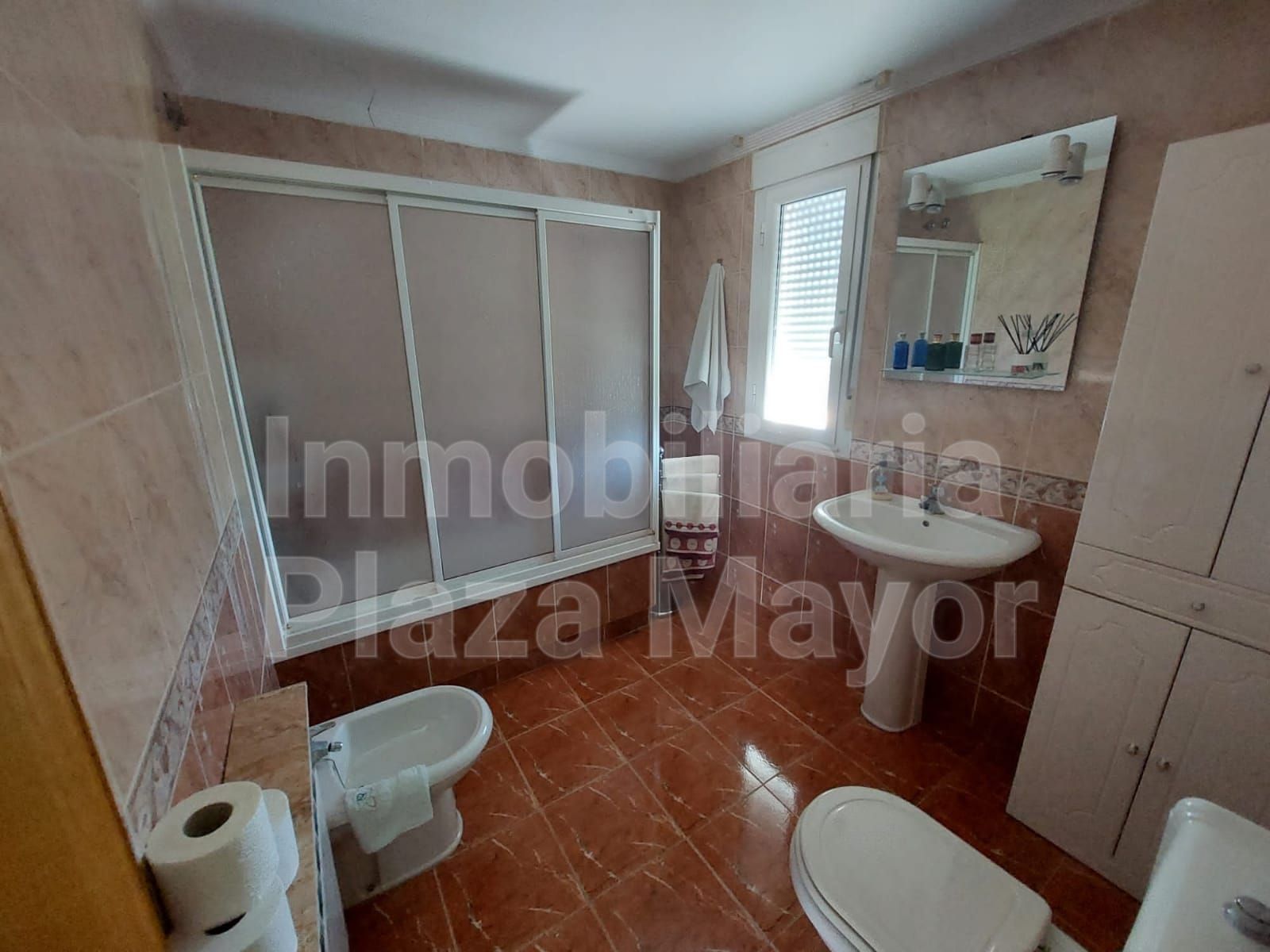 Bany de Casa o xalet en venda en Villamayor amb Calefacció, Jardí privat i Parquet