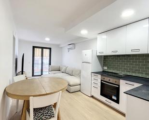 Sala d'estar de Apartament en venda en  Barcelona Capital amb Aire condicionat, Terrassa i Balcó