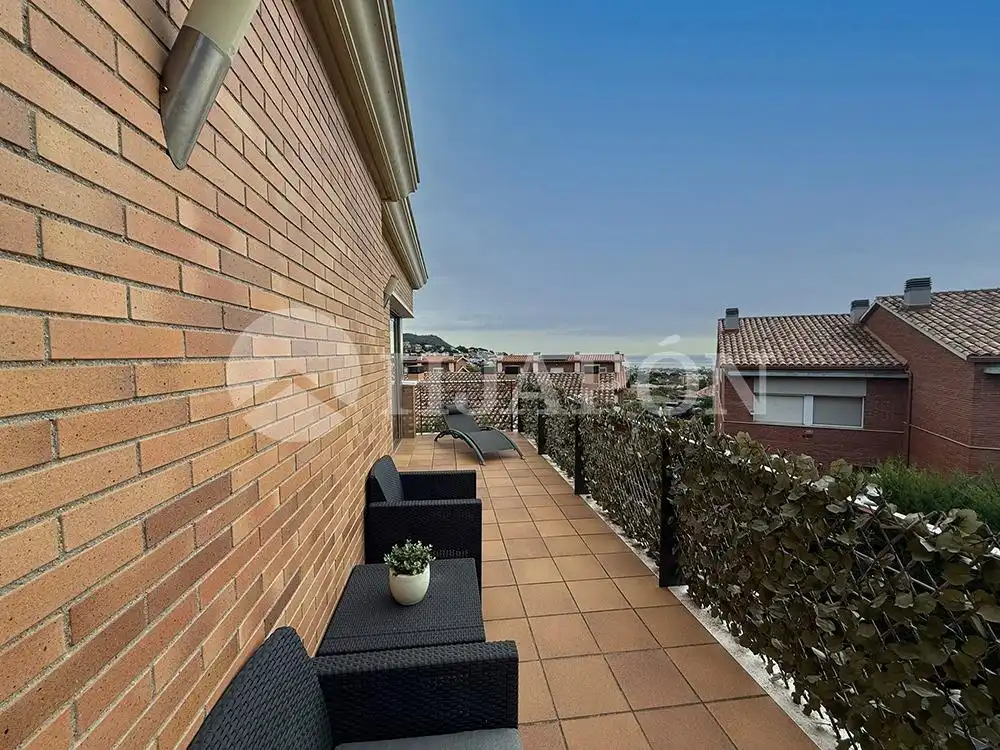 Terrassa de Casa adosada en venda en Vilassar de Dalt amb Aire condicionat, Calefacció i Jardí privat