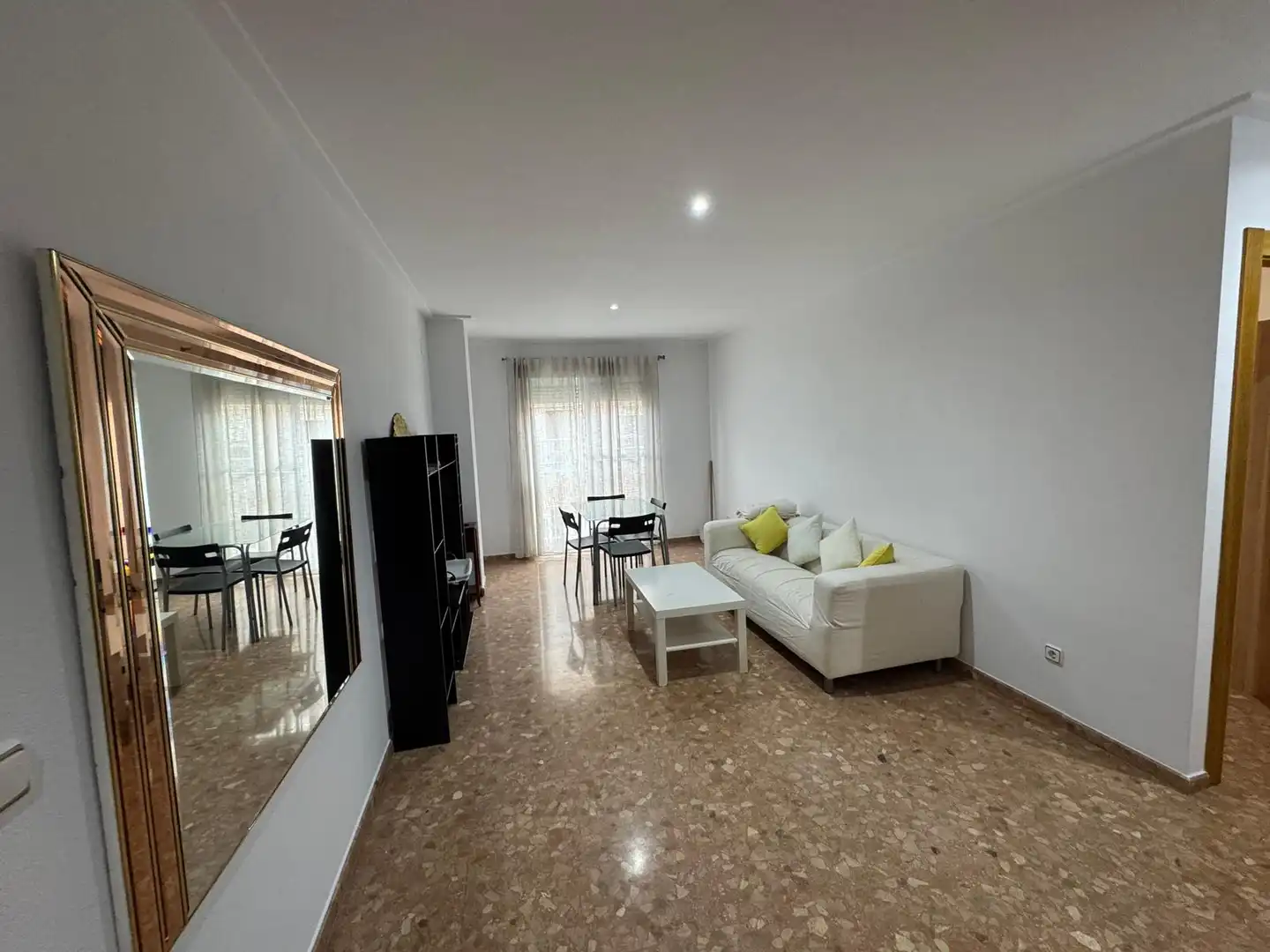 Appartamento con ascensore in affitto a Carrer Juan Díez Martínez 38, imagen 6