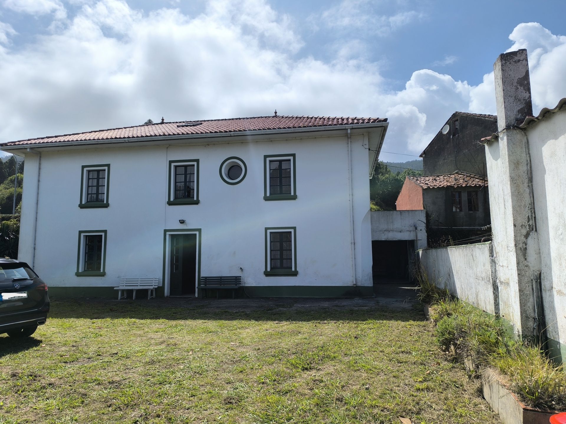 Vista exterior de Casa o xalet en venda en Cariño amb Jardí privat, Terrassa i Forn
