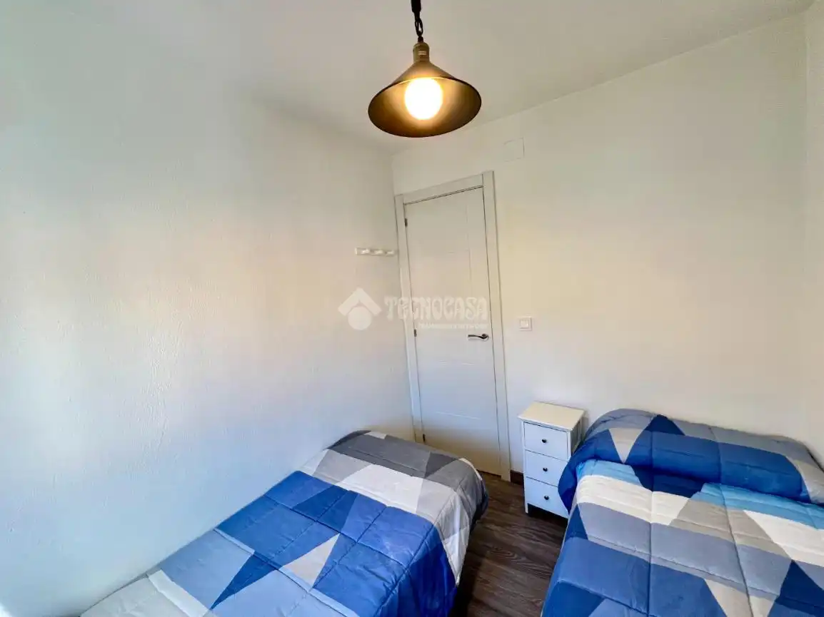 Bedroom of Flat for sale in Madrid  with Air Conditioner and Heating