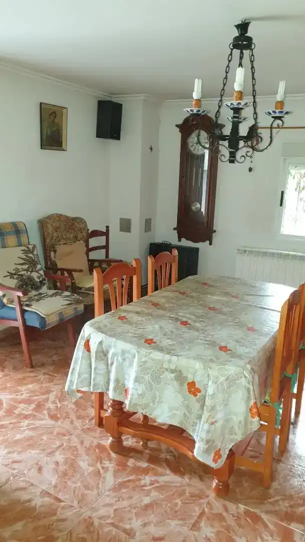 Menjador de Finca rústica en venda en Luna amb Moblat, Forn i Rentadora