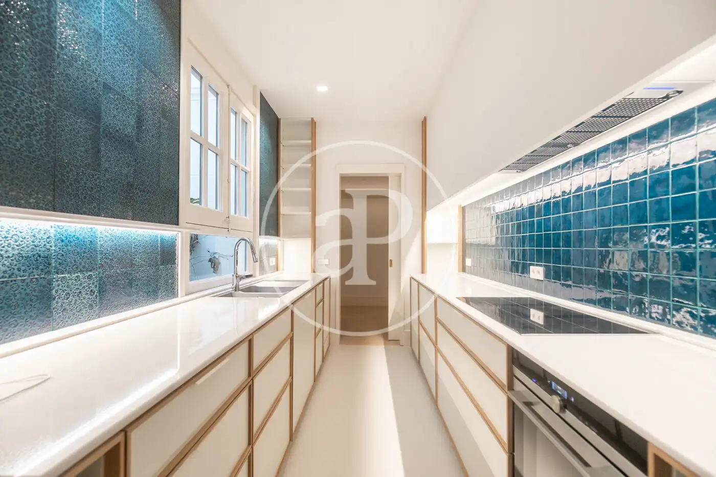 Cocina de Piso en venta en Barcelona con Aire acondicionado, Calefacción y Jardín privado
