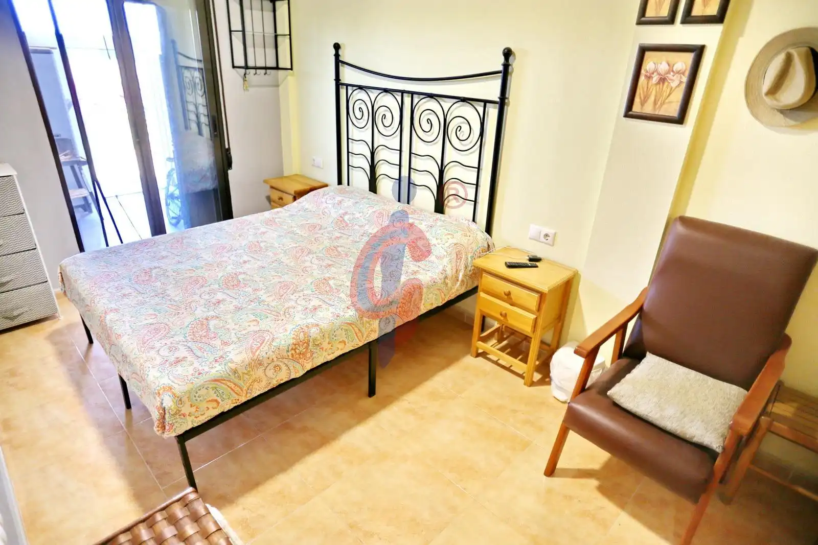 Habitación de Planta baja en venta en Daya Nueva con Jardín privado, Terraza y Amueblado