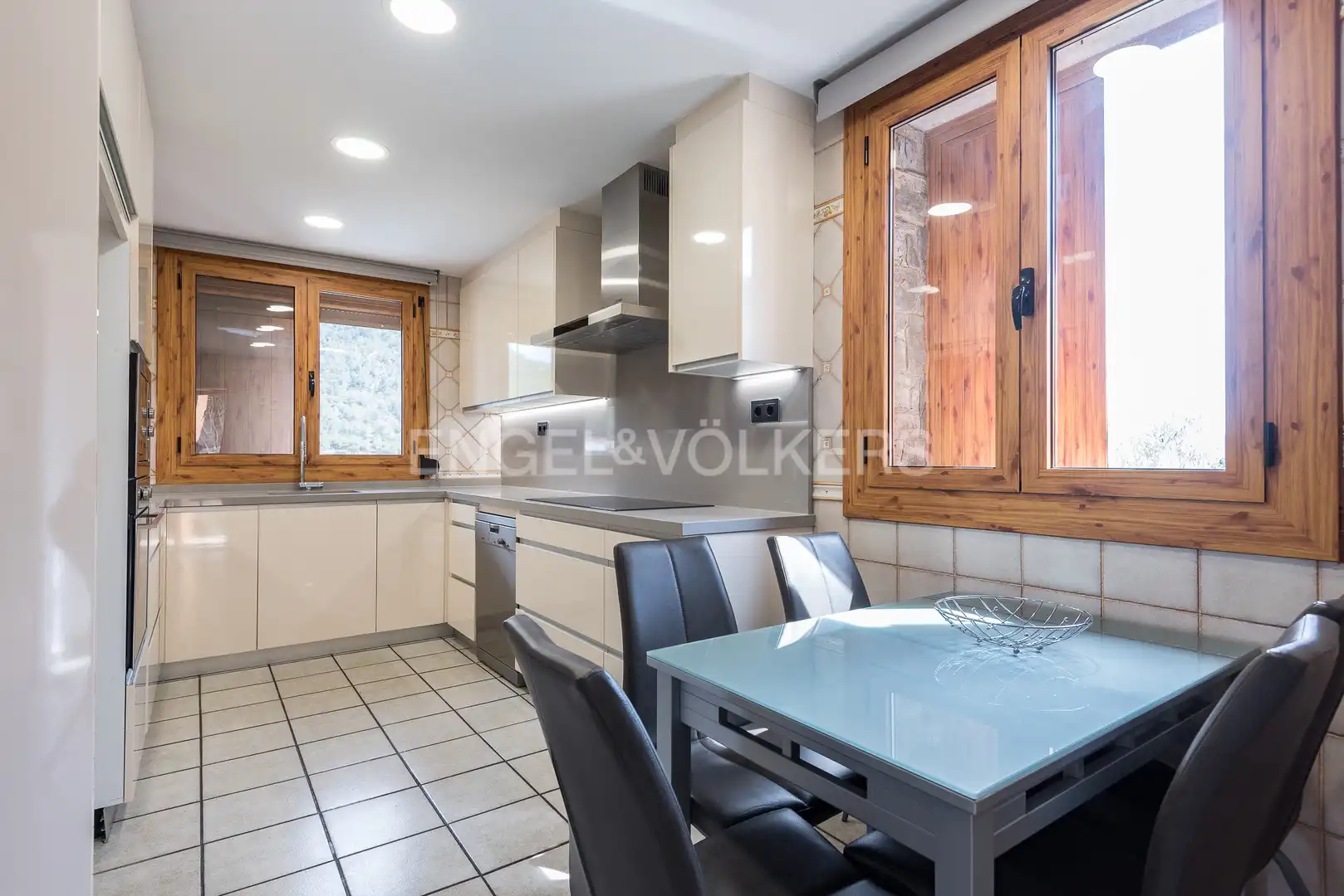 Casa con piscina en venta en Poble, imagen 9