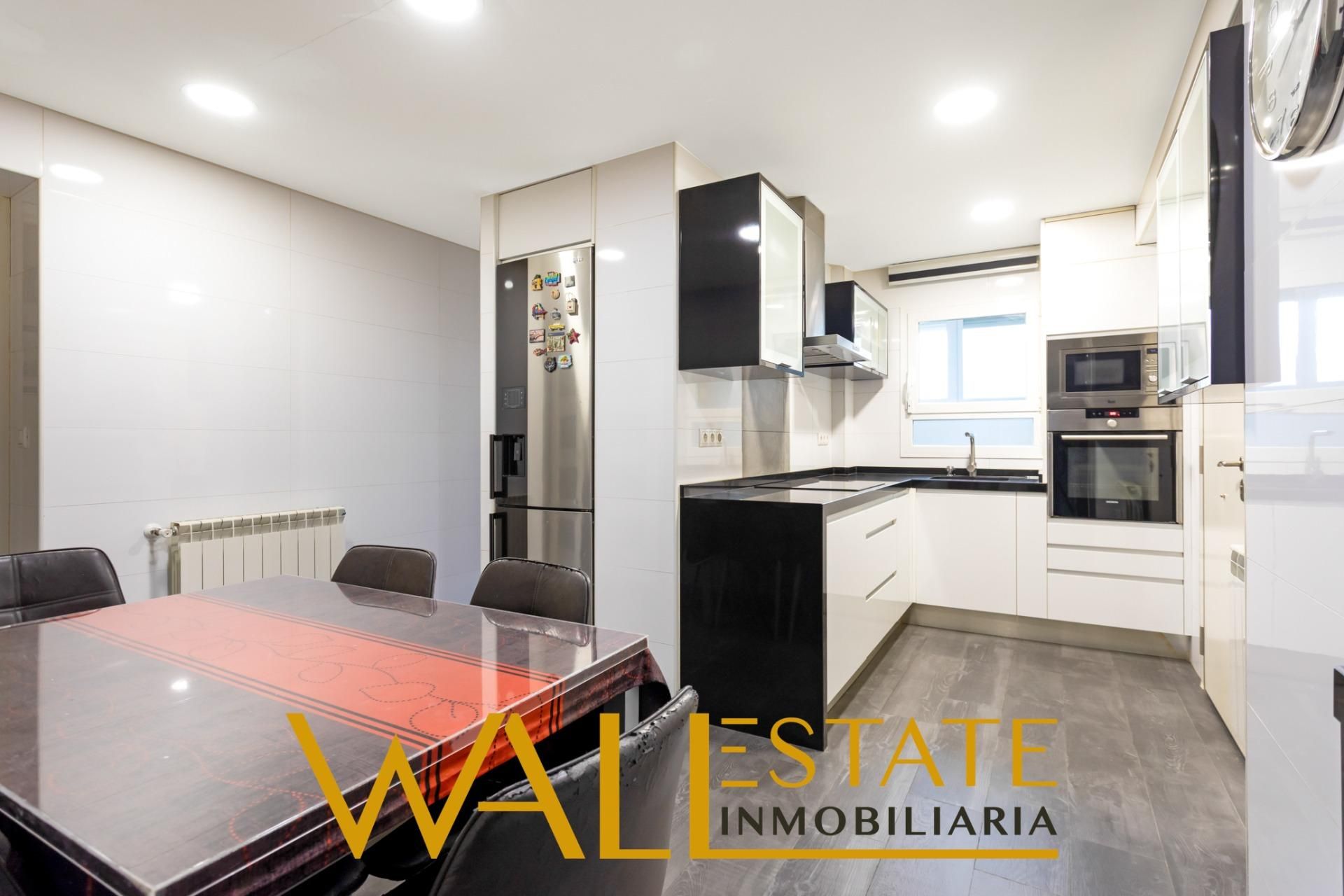 Kitchen of Flat for sale in  Madrid Capital  with Air Conditioner, Heating and Parquet flooring