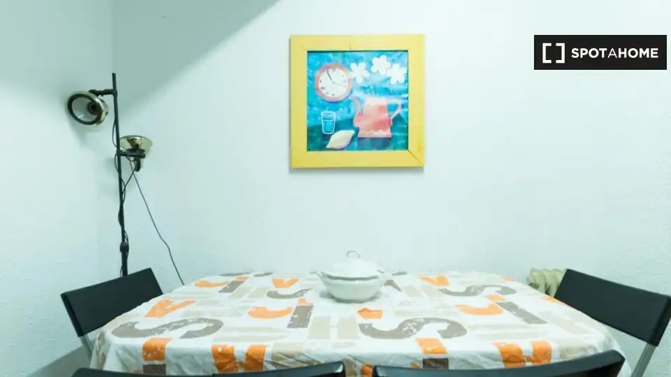 Comedor de Piso de alquiler en Alcalá de Henares con Aire acondicionado, Calefacción y Amueblado